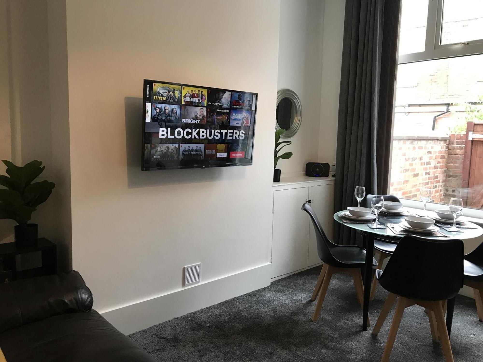 Bright Spacious 3-Bed With Office & Patio, Preston Preston  Exterior foto